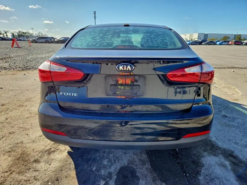 2016 KIA FORTE LX  