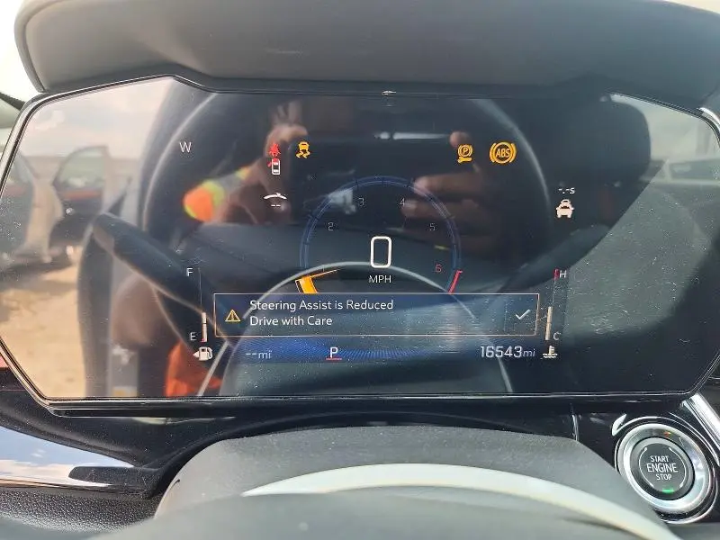 2025 CHEVROLET TRAX 2RS  