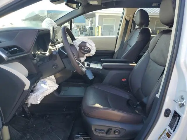 2024 TOYOTA SIENNA LIMITED  