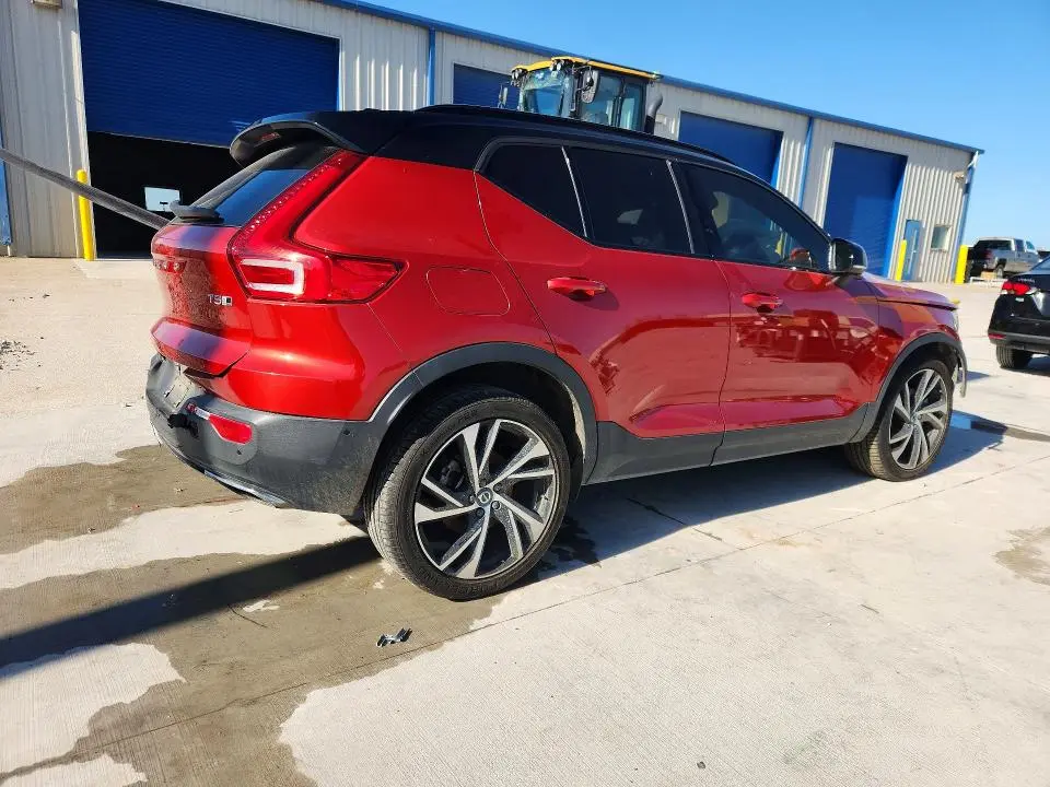 2019 VOLVO XC40 T5 R-DESIGN  