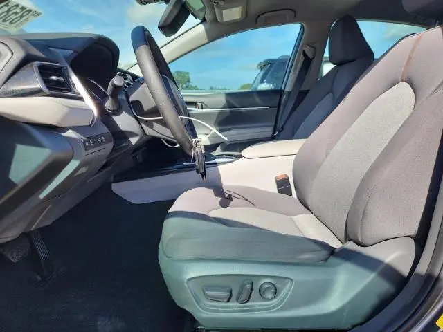 2020 TOYOTA CAMRY LE