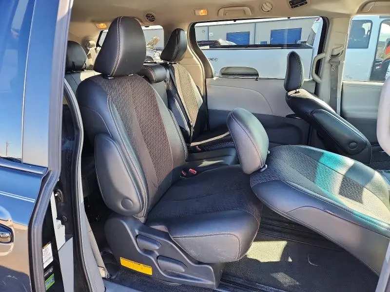 2012 TOYOTA SIENNA SPORT  