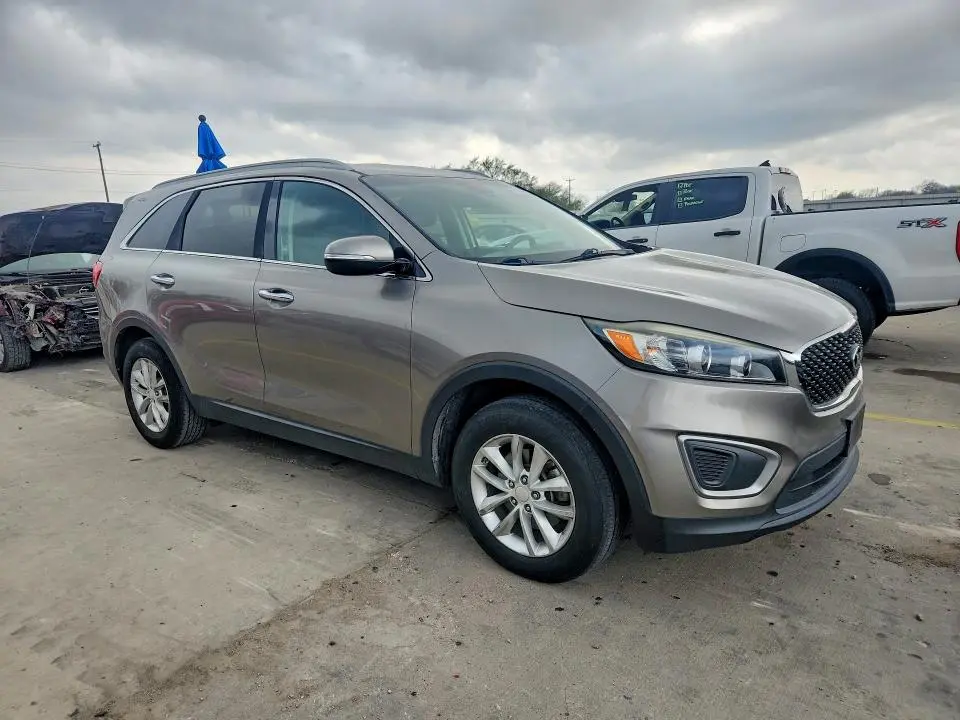 2016 KIA SORENTO LX  