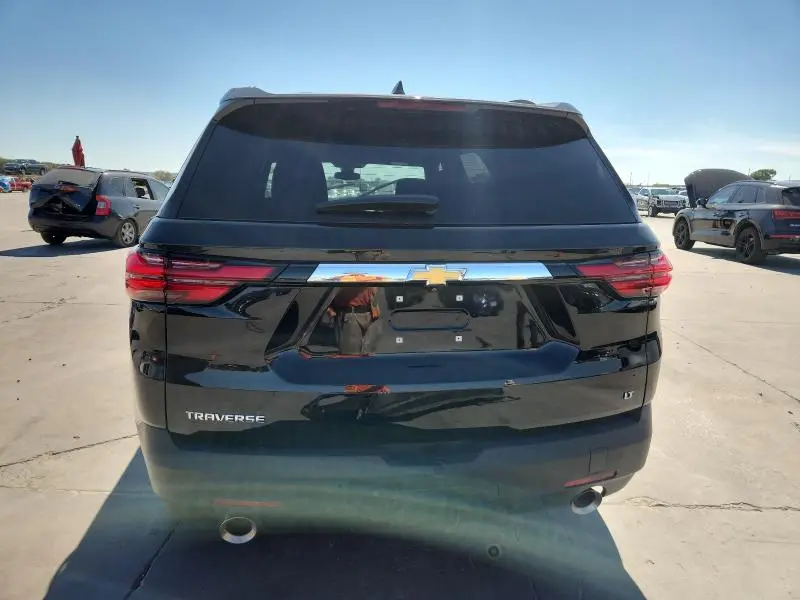 2023 CHEVROLET TRAVERSE LT  