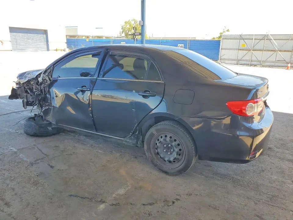 2013 TOYOTA COROLLA LE  