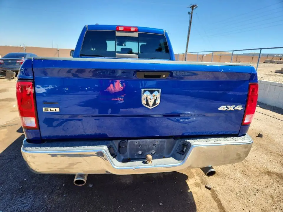 2017 RAM 1500 SLT  