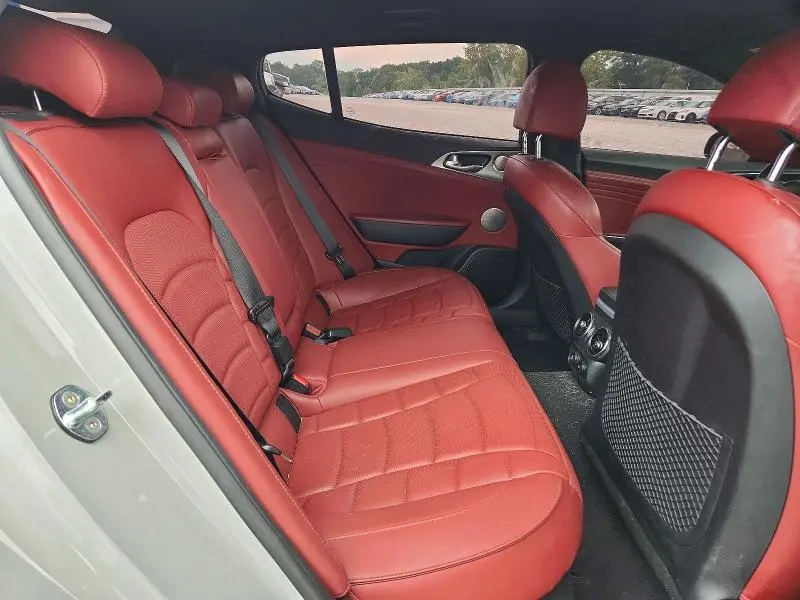 2023 KIA STINGER GT2  