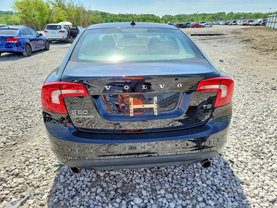 2012 VOLVO S60 T5  