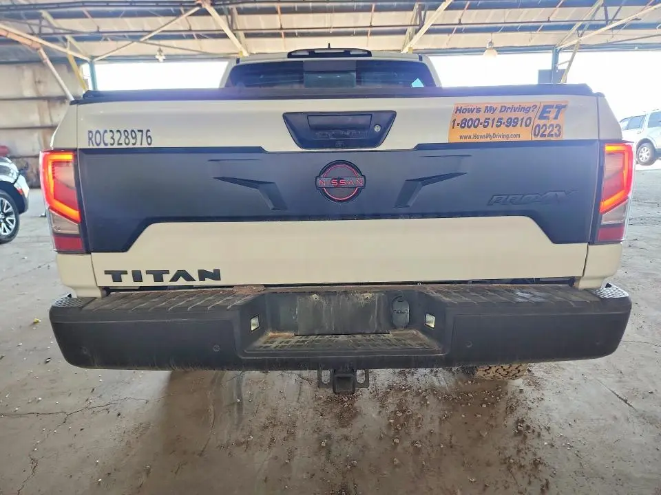 2024 NISSAN TITAN PRO-4X  
