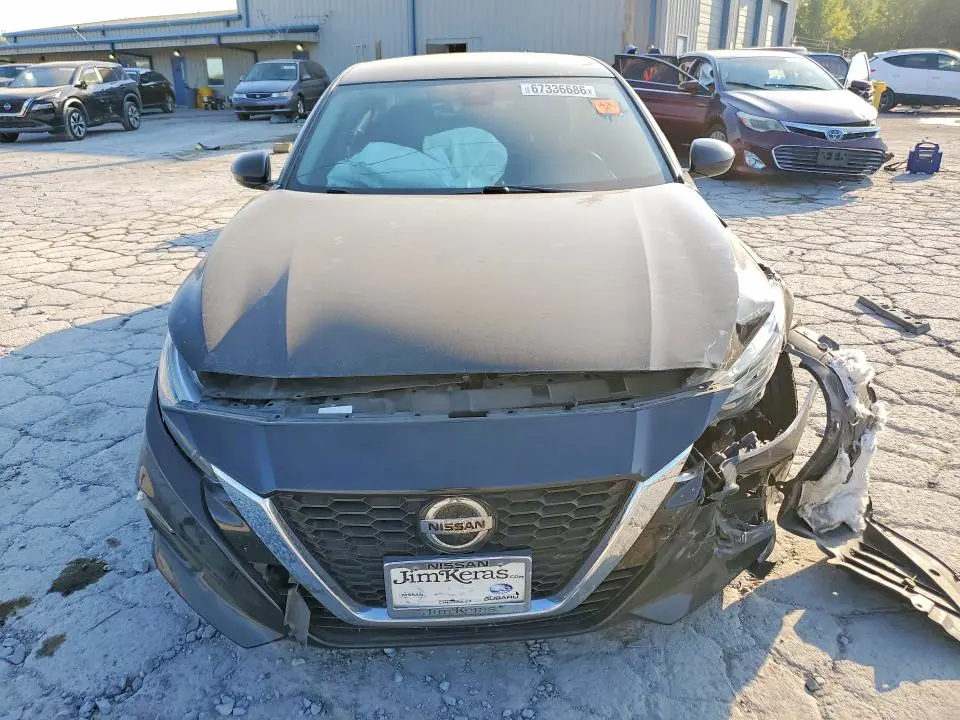 2021 NISSAN ALTIMA SV  