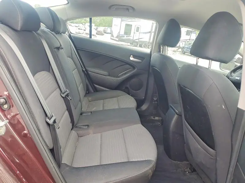 2017 KIA FORTE LX  