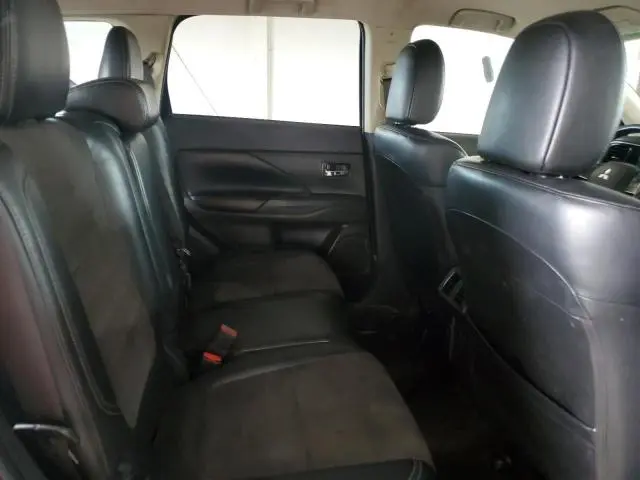 2019 MITSUBISHI OUTLANDER SE  
