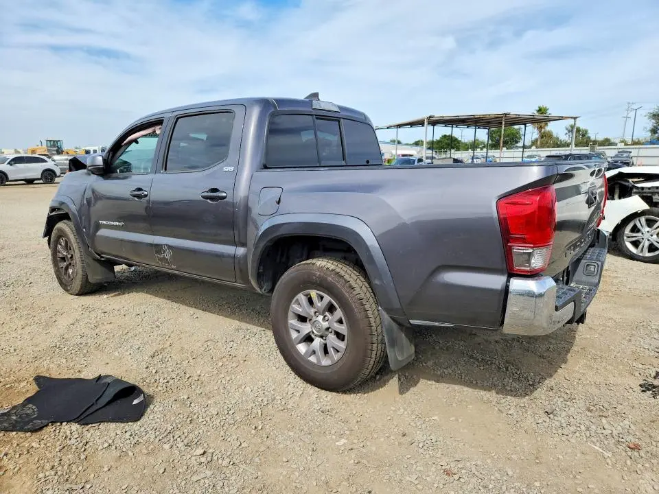 2017 TOYOTA TACOMA SR5 V6  