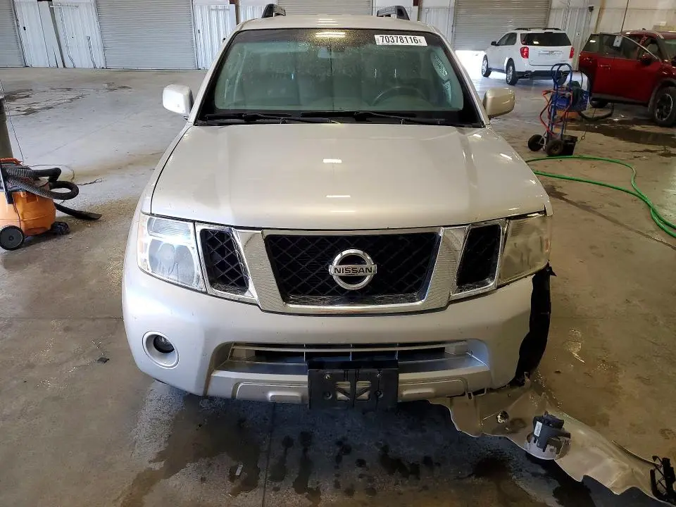 2011 NISSAN PATHFINDER S  