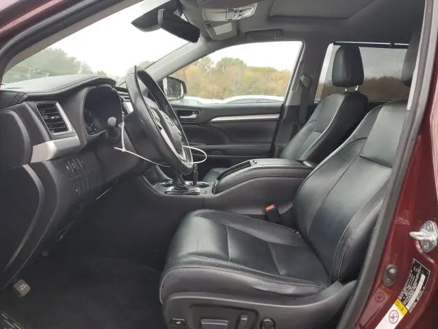 2018 TOYOTA HIGHLANDER SE  