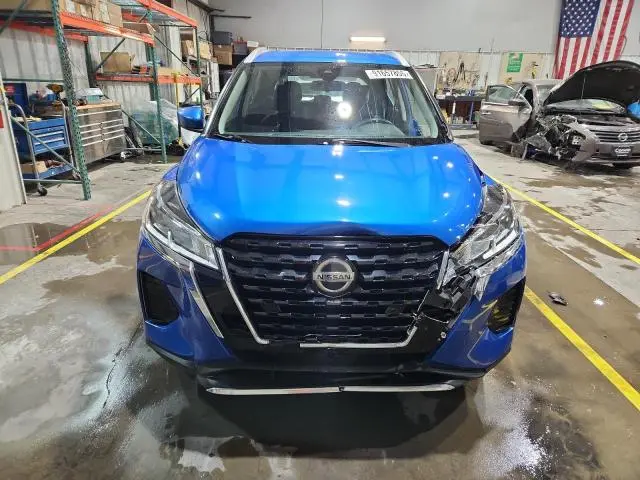 2021 NISSAN KICKS SV  