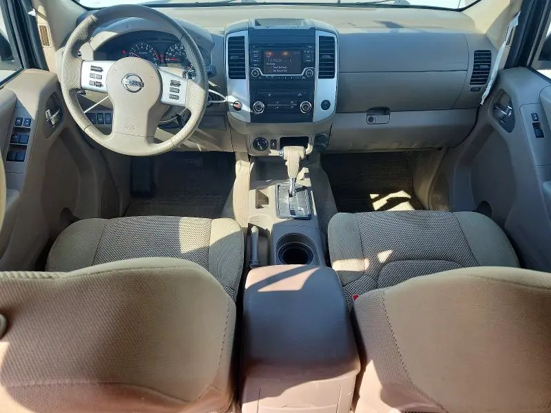 2015 NISSAN FRONTIER SV  