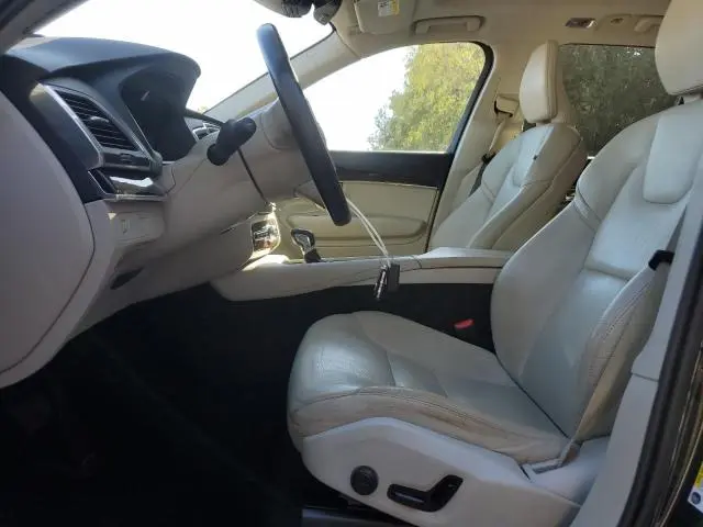 2019 VOLVO XC90 T6 MOMENTUM