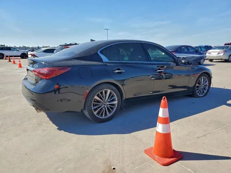 2018 INFINITI Q50 LUXE  
