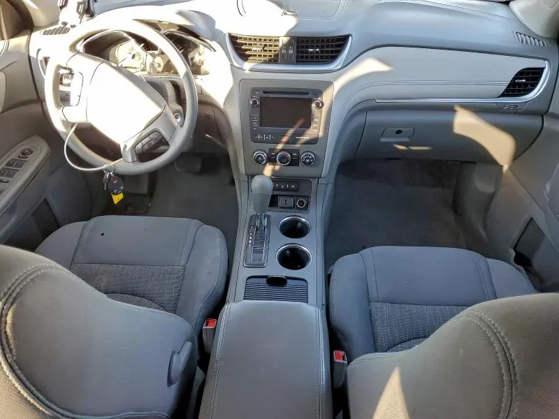 2016 CHEVROLET TRAVERSE LS  