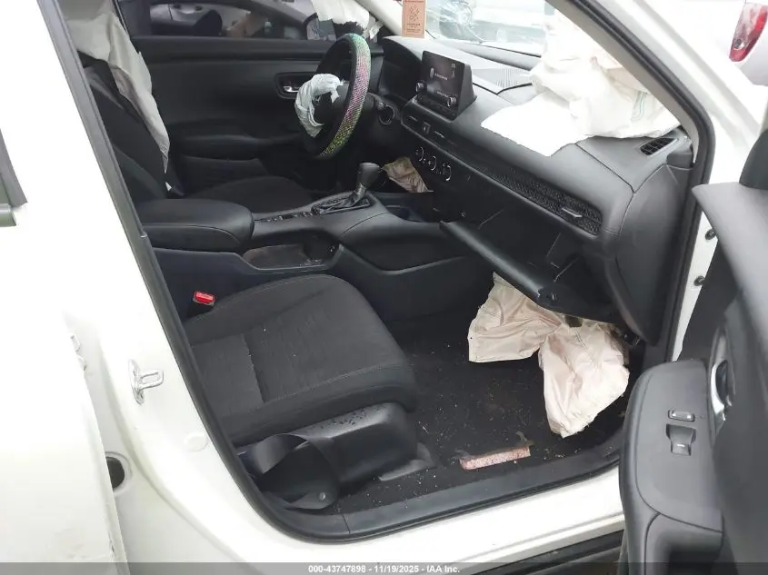 2025 HONDA HR-V AWD LX