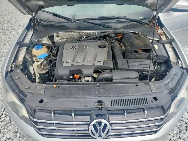 2013 VOLKSWAGEN PASSAT SEL  
