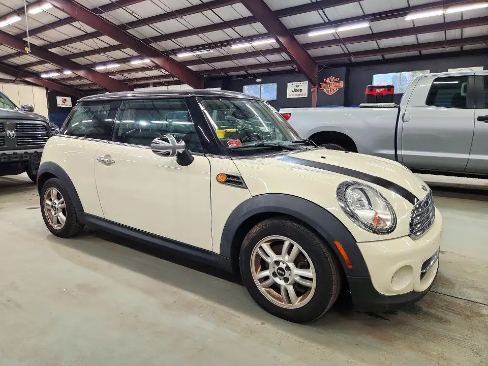 2012 MINI COOPER   