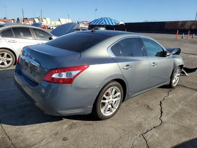 2011 NISSAN MAXIMA S  