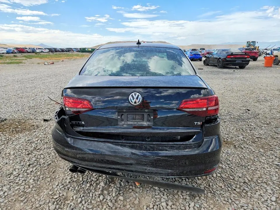 2016 VOLKSWAGEN JETTA SPORT  