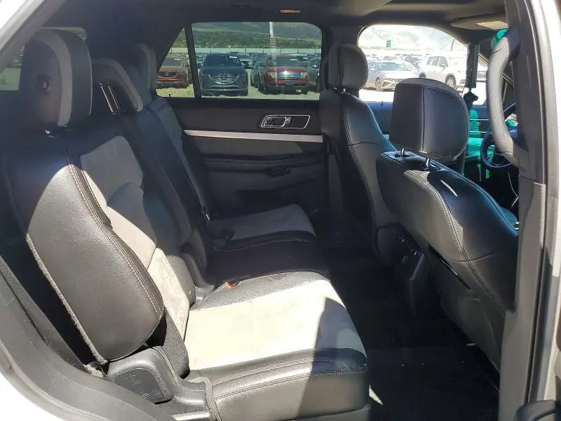 2017 FORD EXPLORER XLT  