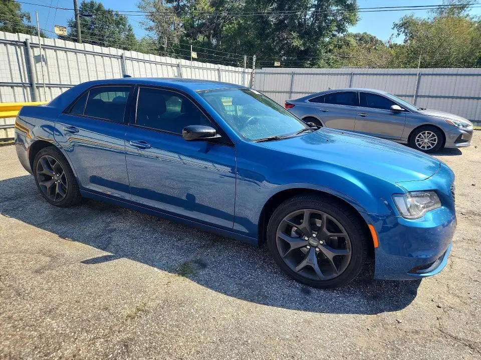 2022 CHRYSLER 300 TOURING  