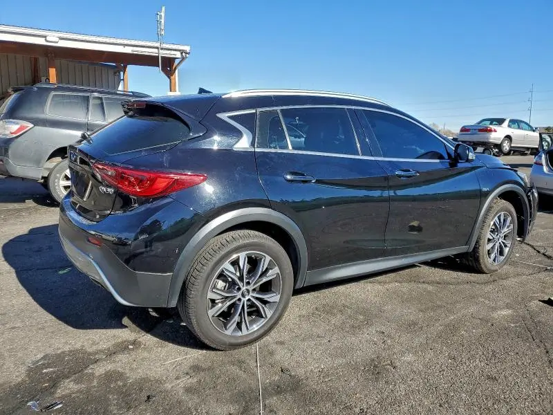 2017 INFINITI QX30 BASE  
