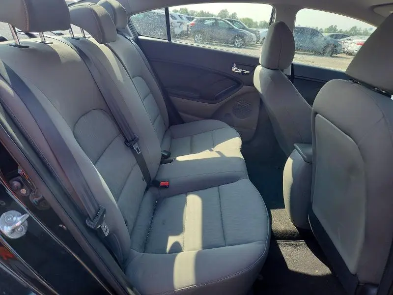 2016 KIA FORTE LX  