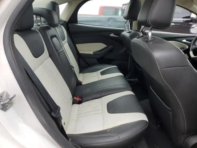 2012 FORD FOCUS TITANIUM  
