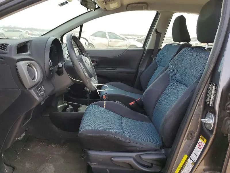 2014 TOYOTA YARIS 5-DOOR SE  