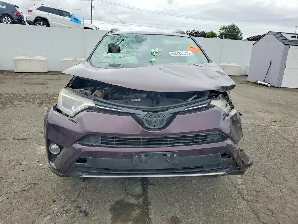 2016 TOYOTA RAV4 XLE  