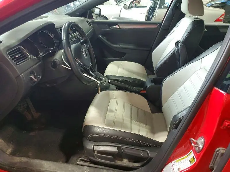 2016 VOLKSWAGEN JETTA SPORT  