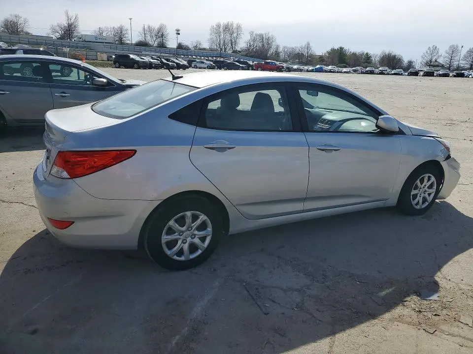 2013 HYUNDAI ACCENT GLS  
