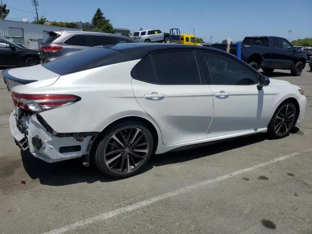 2019 TOYOTA CAMRY XSE  