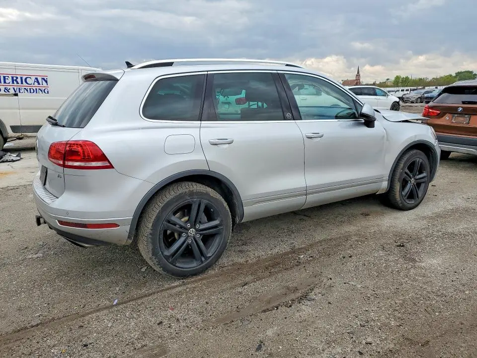 2017 VOLKSWAGEN TOUAREG WOLFSBURG  