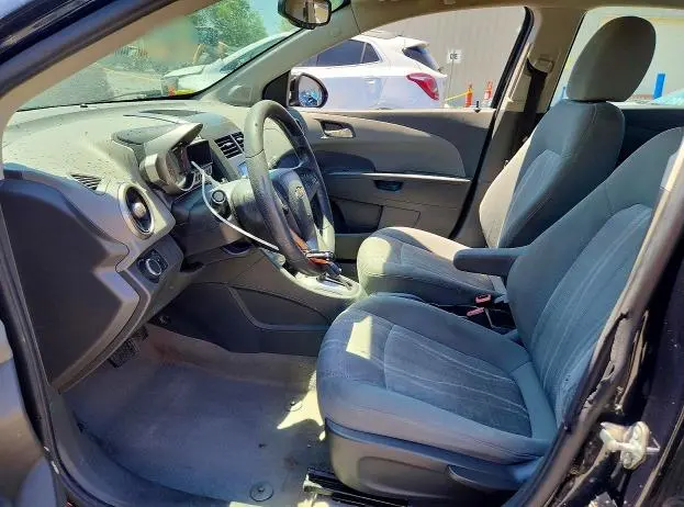 2015 CHEVROLET SONIC LT  