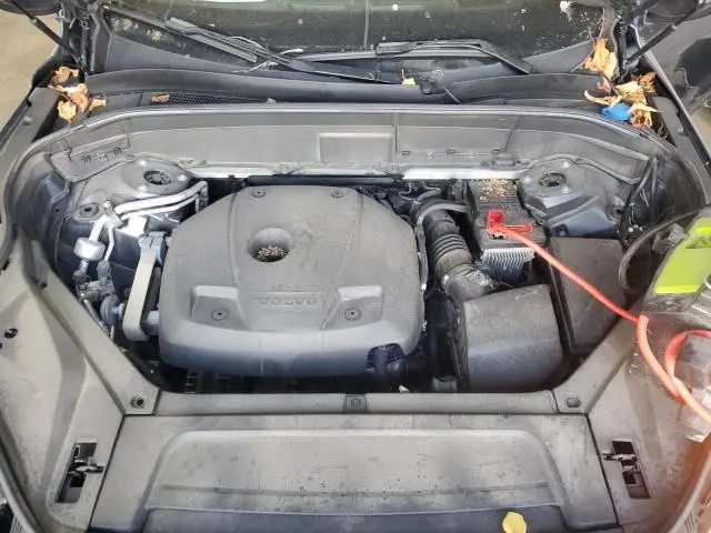 2020 VOLVO XC90 T6 MOMENTUM  