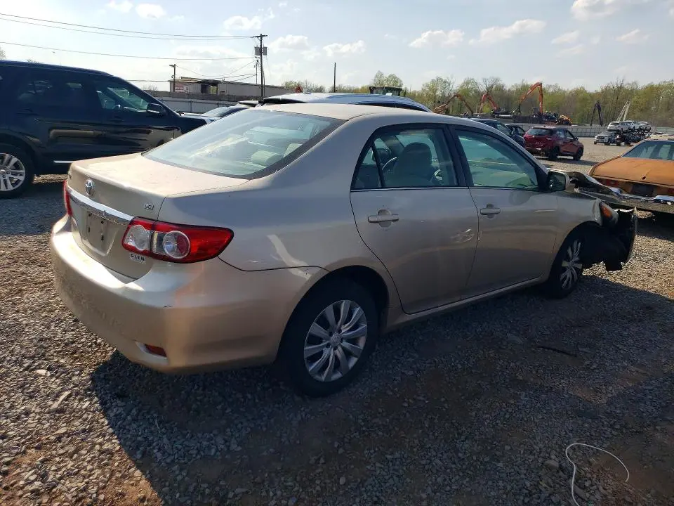 2013 TOYOTA COROLLA LE  