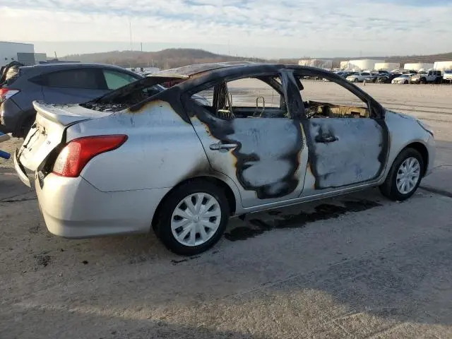 2019 NISSAN VERSA S  