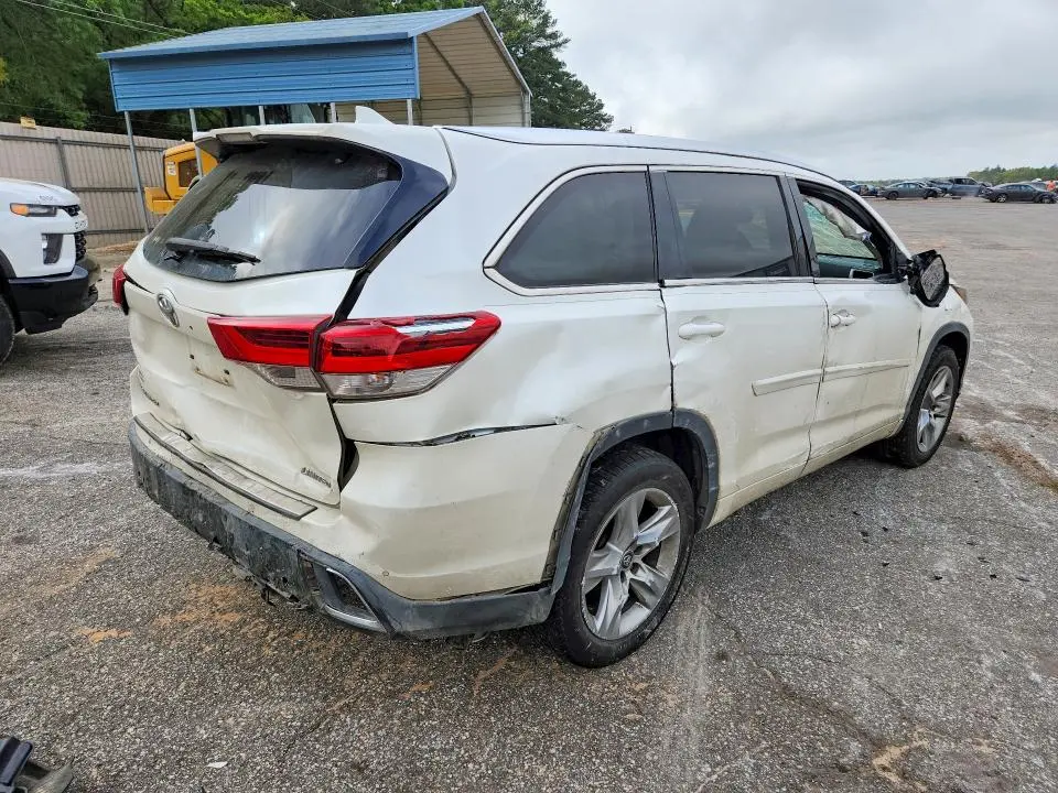 2018 TOYOTA HIGHLANDER LIMITED  