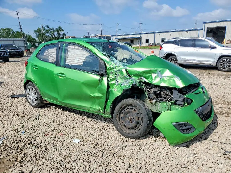 2011 MAZDA MAZDA2   