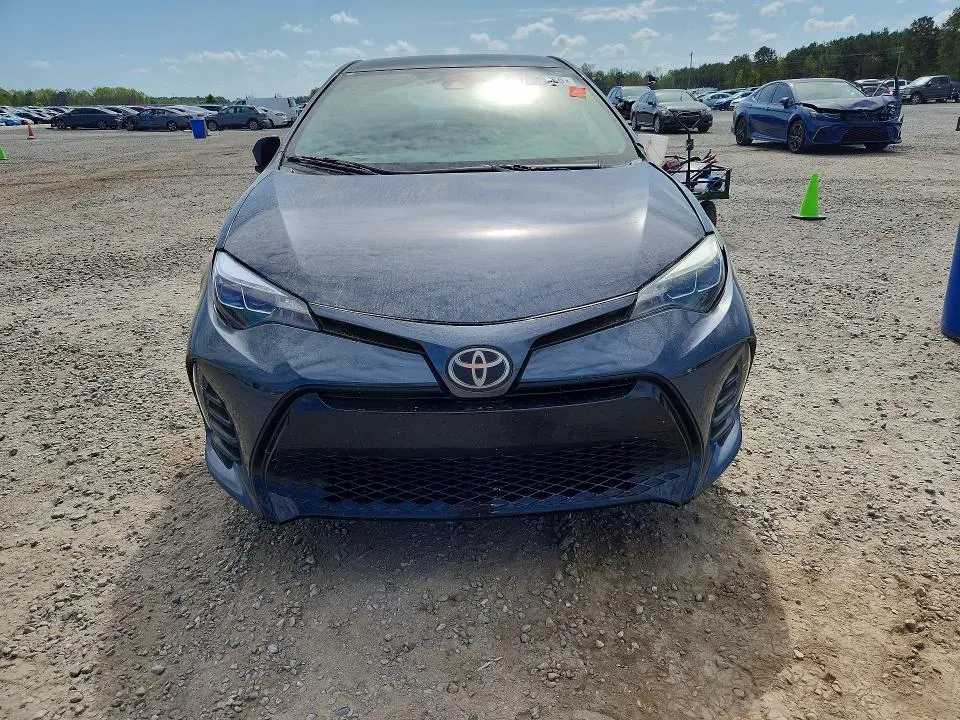 2017 TOYOTA COROLLA SE  
