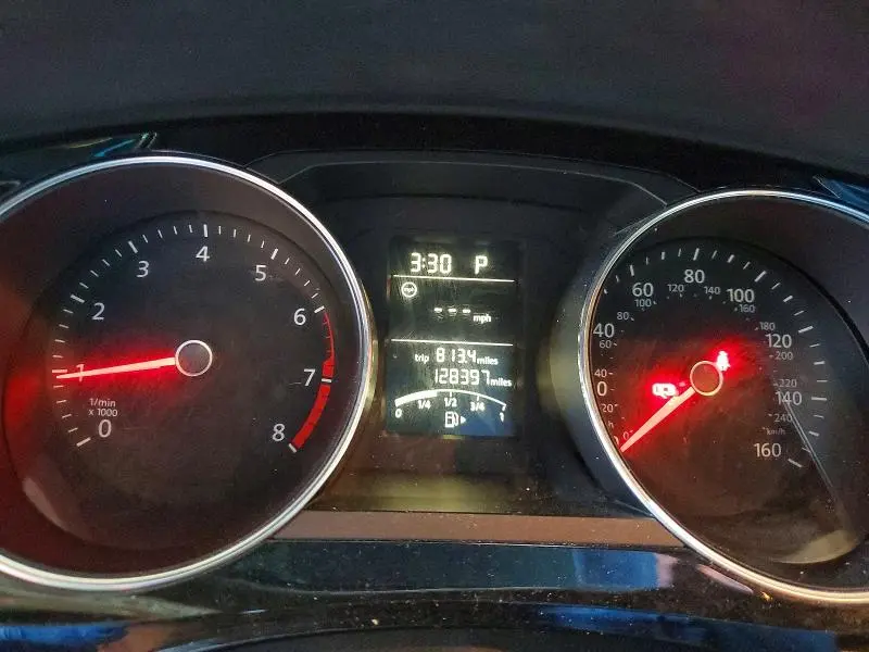 2016 VOLKSWAGEN JETTA SPORT  