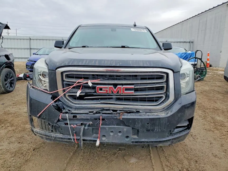 2017 GMC YUKON XL K1500 SLE  