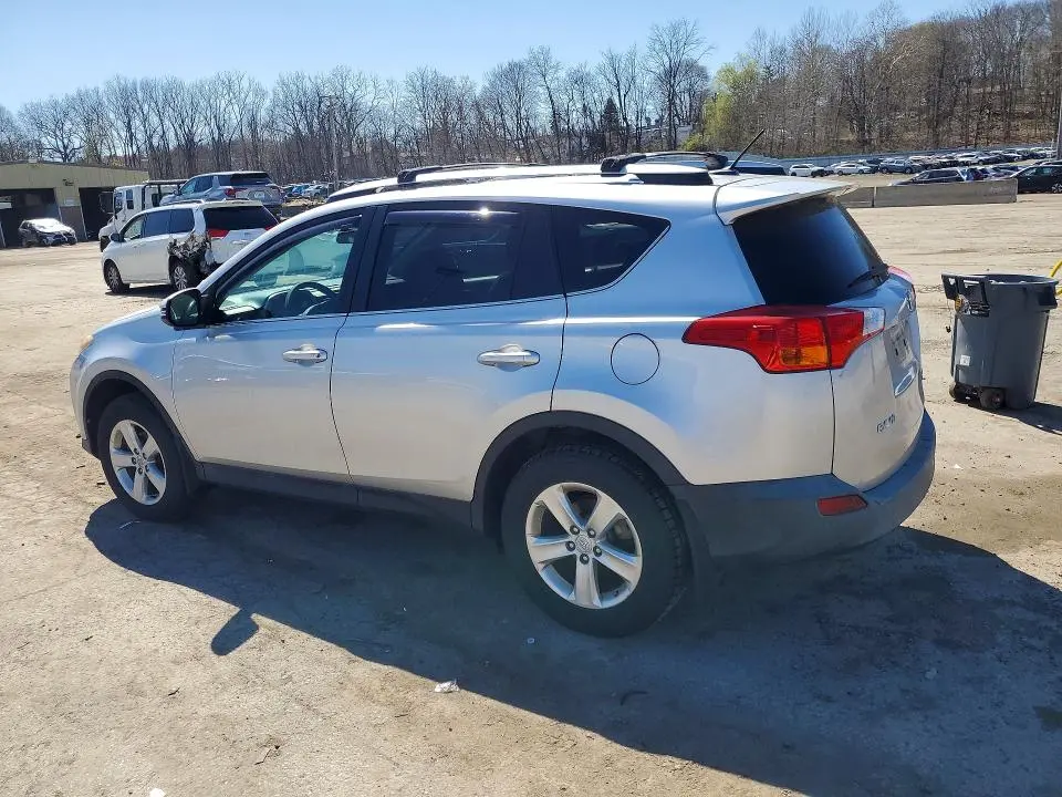 2014 TOYOTA RAV4 XLE  